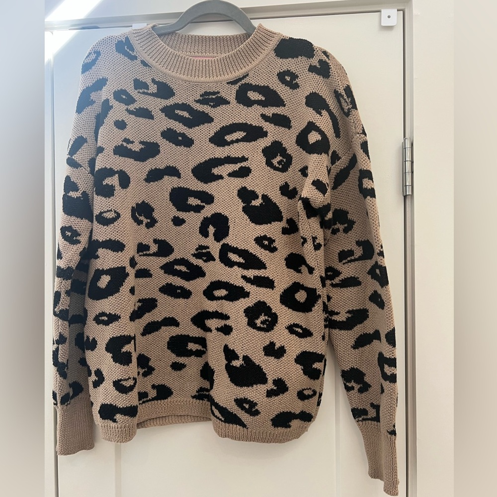 Andree by Unit leopard sweater